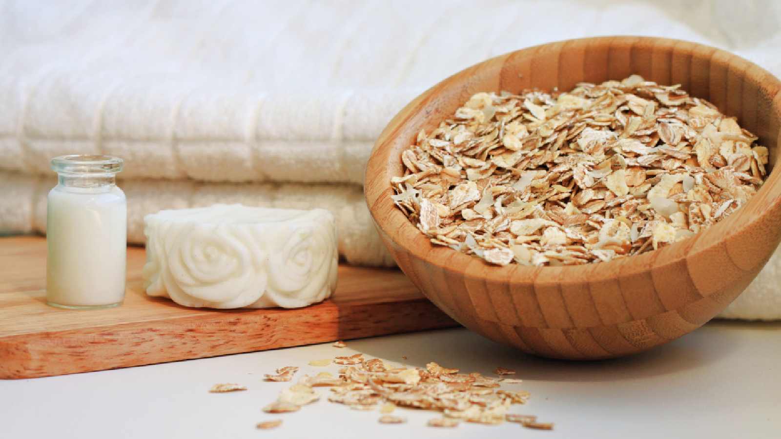 Oatmeal for skin: Benefits and how to use it
