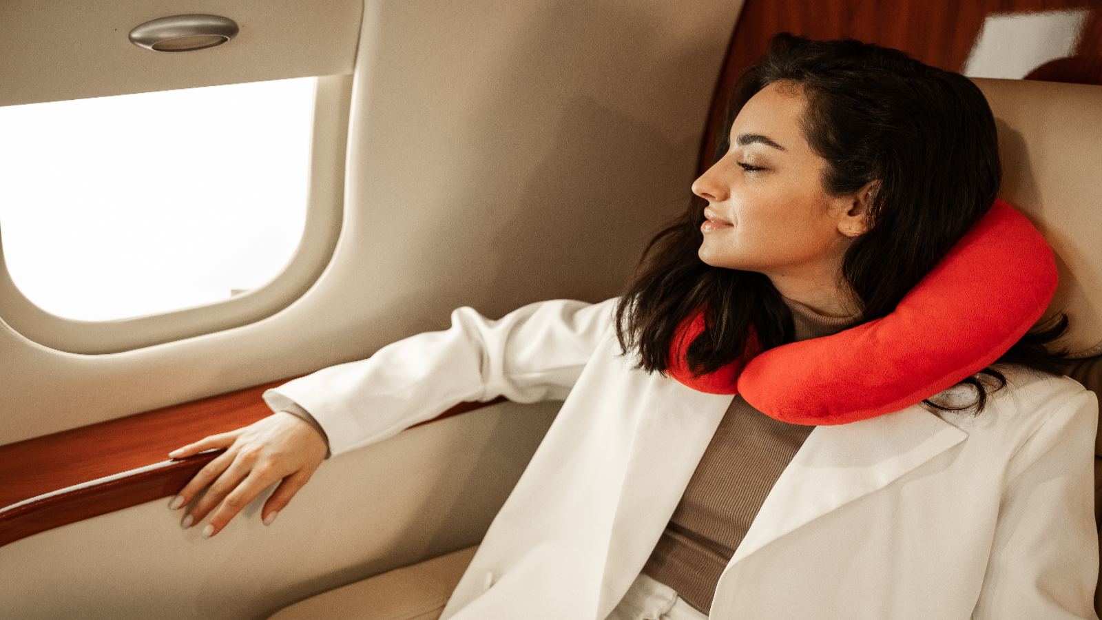 5 best travel pillows for long flights
